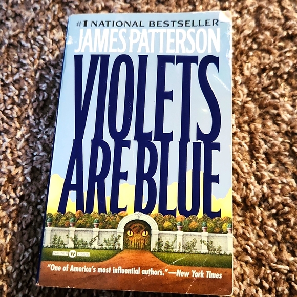 3/$10  James Patterson - Violets Are Blue - Picture 1 of 2